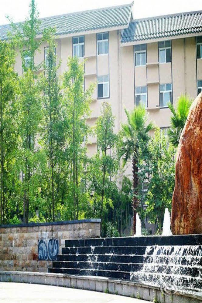 Liuzhou Sanjiangxian Dongxiangguo Hotel Экстерьер фото